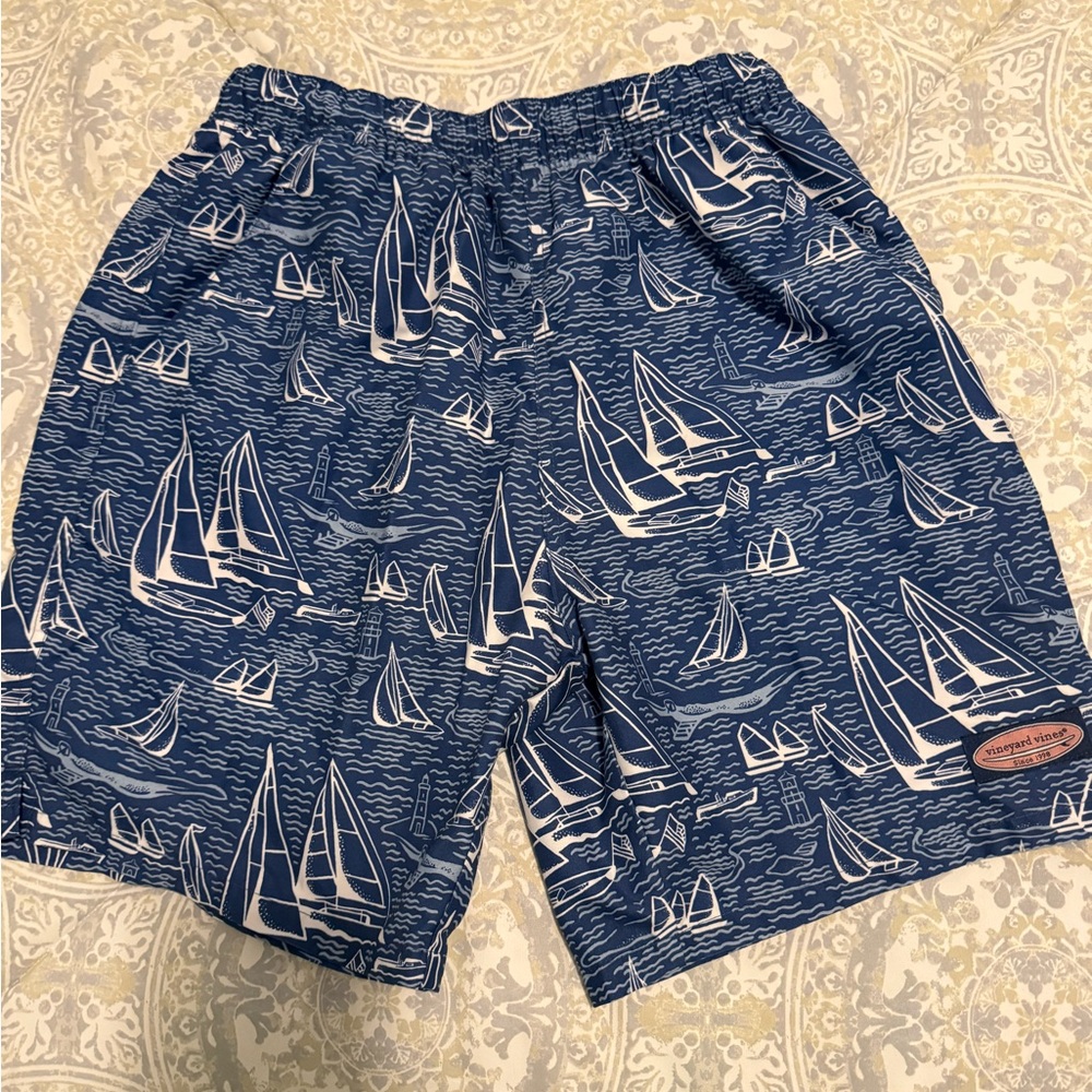 Vineyard Vines Navy Sailboat Print Swim Trunks Size XS EUC like new